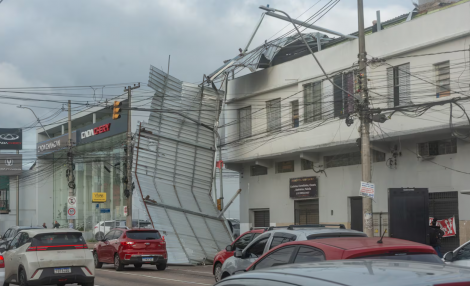 332 mil resid�ncias ficaram sem energia e 121 pessoas est�o desabrigadas no Rio Grande do Sul Evandro Leal/Enquadrar/ Estad�o Conte�do - 07.08.2026
