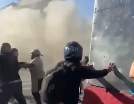  Col�mbia vive destrui��o e desespero um dia ap�s terremoto; mortos passam de 220