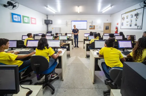 Escola no serto: com abordagem focada em alfabetizao e investimentos em infraestrutura, instituio municipal passou de 3,5 para 9,2 no IDEB (Leandro Fonseca/Exame)