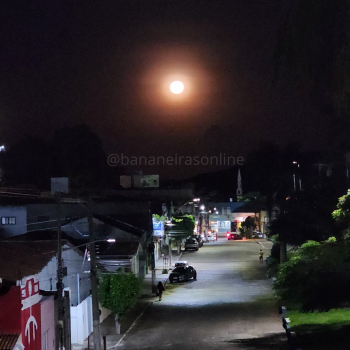 Lua vista da cidade de Bananeiras. (Foto: @bananeirasonline)