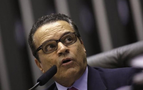 Henrique Eduardo Alves (PMDB-RN): o primeiro peemedebista a desembarcar da equipe ministerial de Dilma (Foto: Ueslei Marcelino/Reuters)