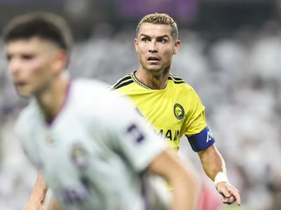 O Al-Nassr de Cristiano Ronaldo foi goleado pelo Al-Ain — Foto: FADEL /AFP